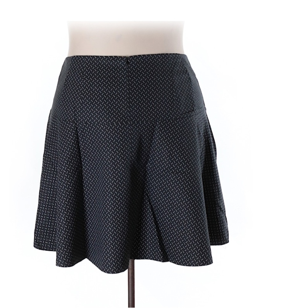 Lane Bryant skirt, dark grey and white patterned, size 28, worn once